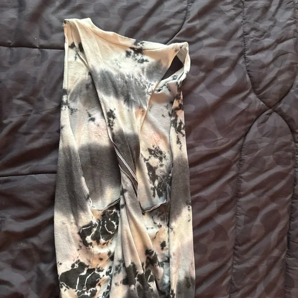 Tie-Dye Tank top with Pink Logo - Picture 5 of 6